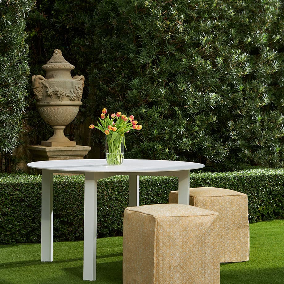 LANE VENTURE Jasper Round Dining Table